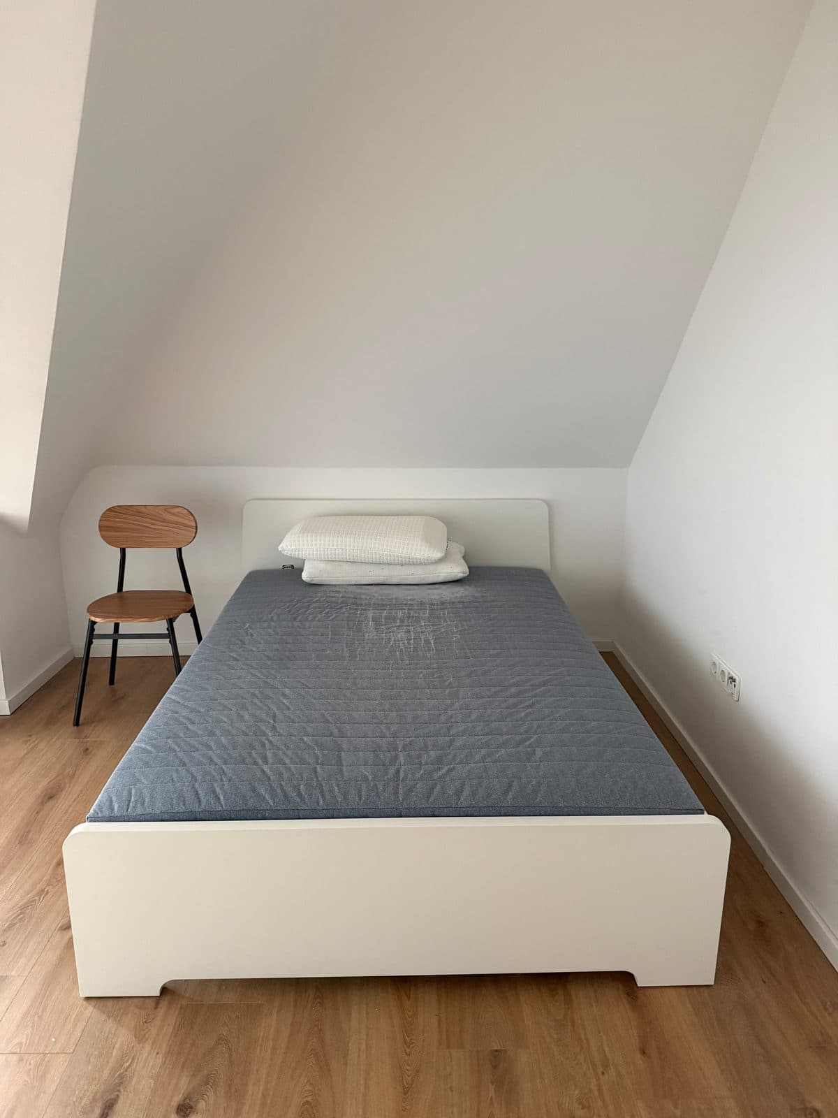 Bett aufgebaut